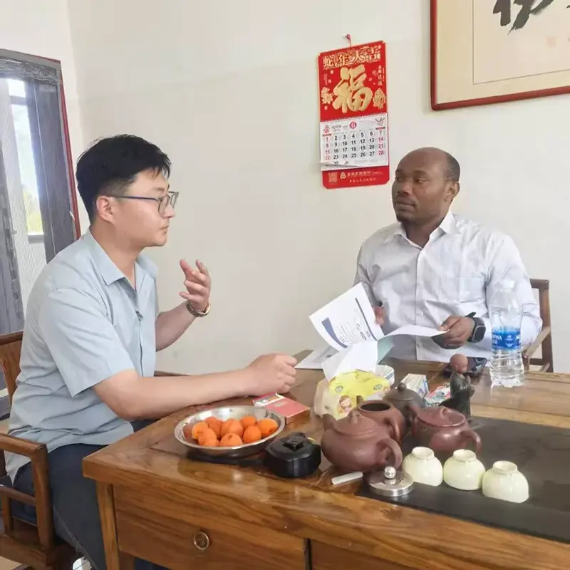 زار العملاء الأفارقة Liweiyuan لتوسيع سوق هيكل الصلب الأفريقي بشكل مشترك